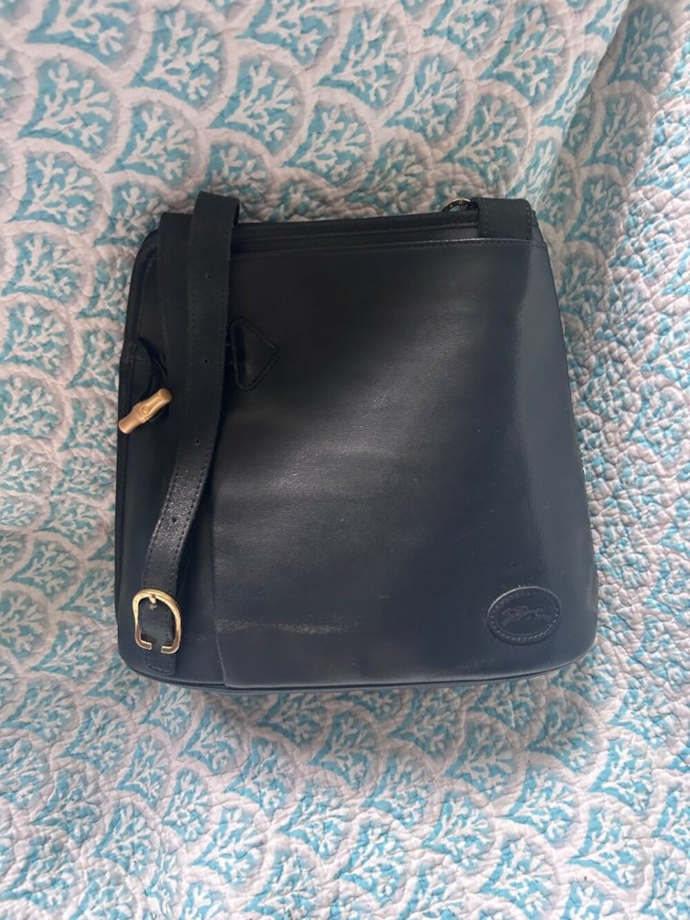 Longchamp Black Leather Crossbody Messenger Bag Gold Hardware Adjustable Strap F
